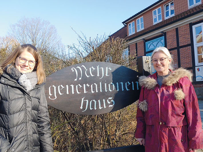 Stehen mit Infos, Rat, Ideen oder einfach einem offenen Ohr im Treff zur Seite: Katrin Rolf (links) und Ulrike Grunwald (rechts).