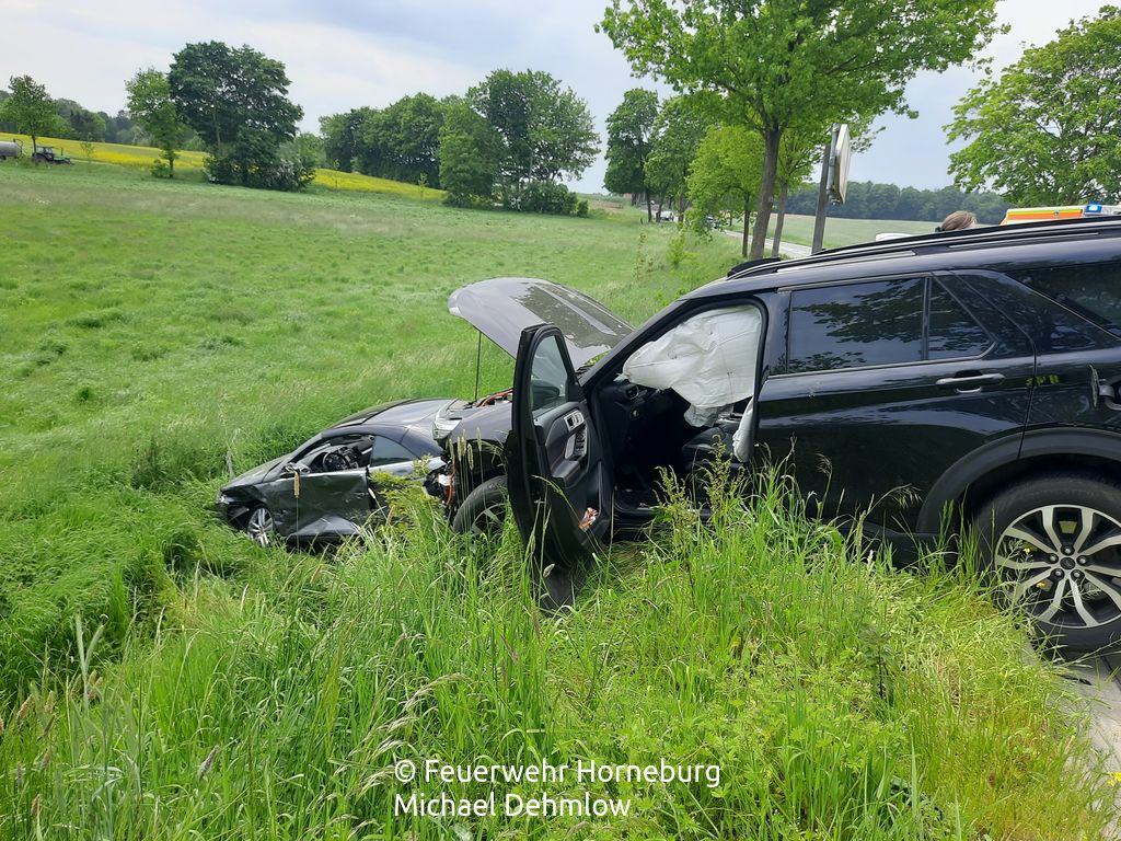 Verkehrsunfall  - Issendorfer Straße, Horneburg (1)