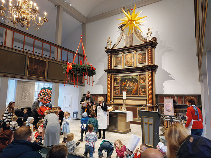 weihnachtsmarkt-kirche